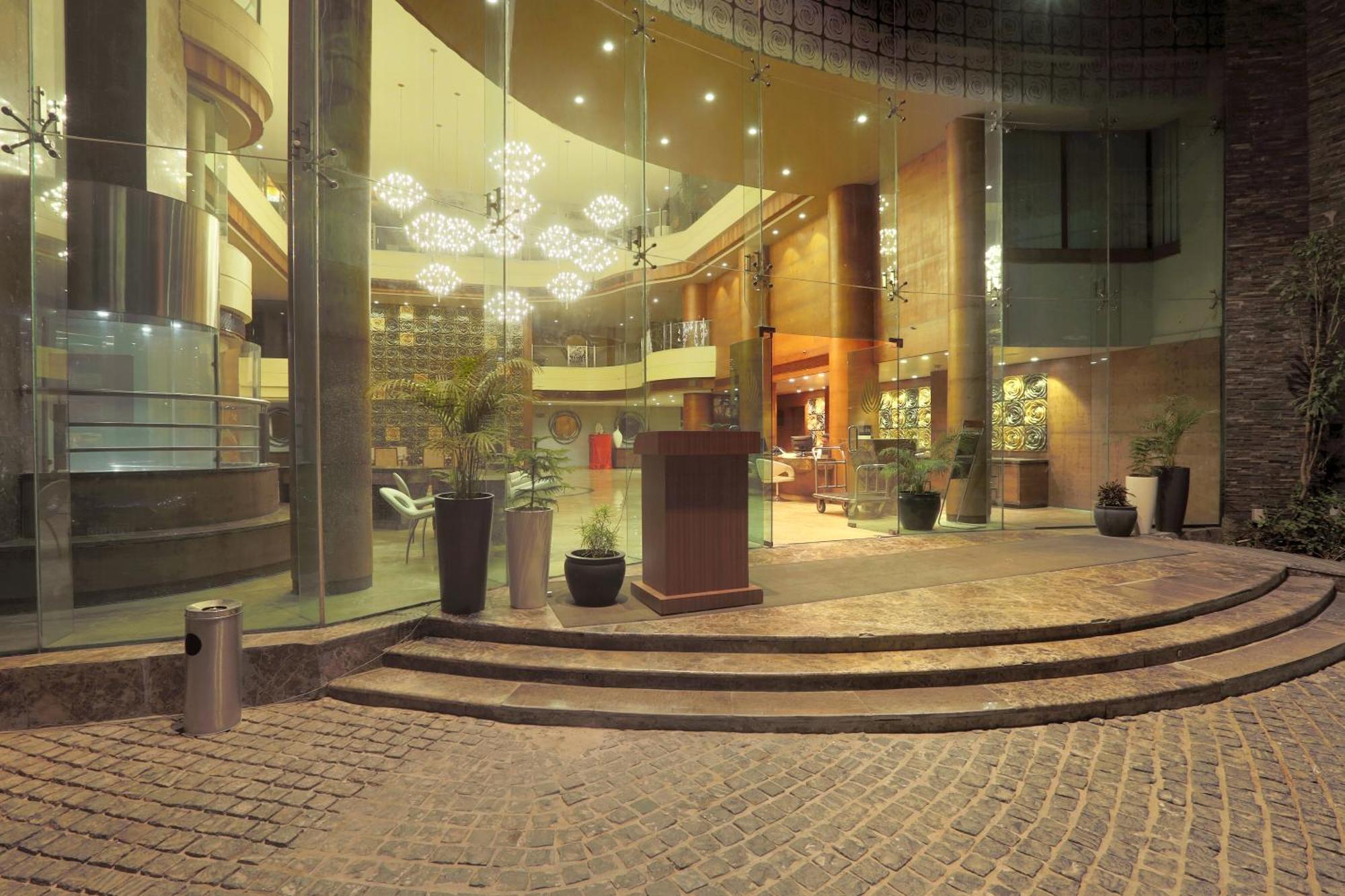 Vesta International Hotel Jaipur Exterior photo